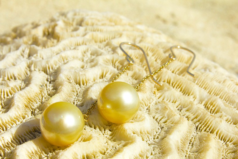 Boucles d'oreilles perles d'Australie dorée