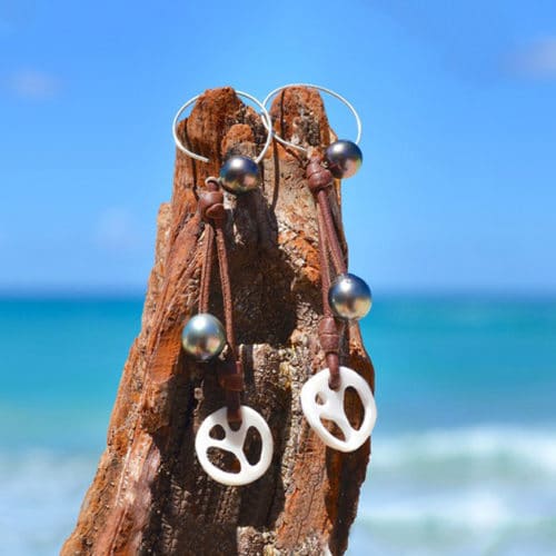 Creoles peace & love with Tahitian pearl