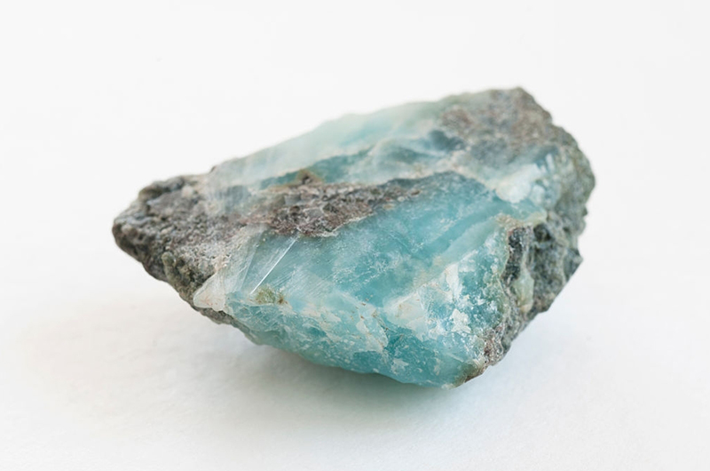 To know everything about Larimar stones