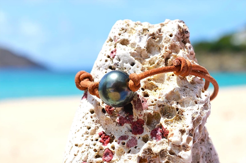 produit: Adjustable leather bracelet 1 Rimmed Tahitian Pearl (13mm)