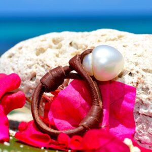 10 mm White Australian Pearl Leather Ring, second view