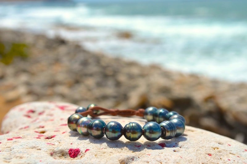 produit: Bracelet 1 row of 12 Tahitian pearls (10mm)