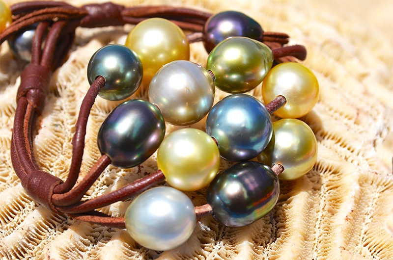 produit: Bracelet 16 perles multicolores