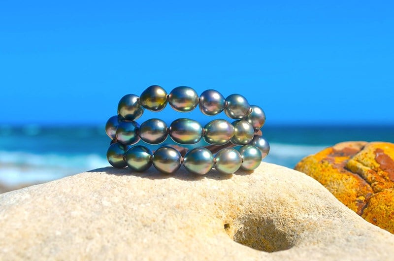 produit: Bracelet 3 rows 20 semi-baroque Tahitian Pearls