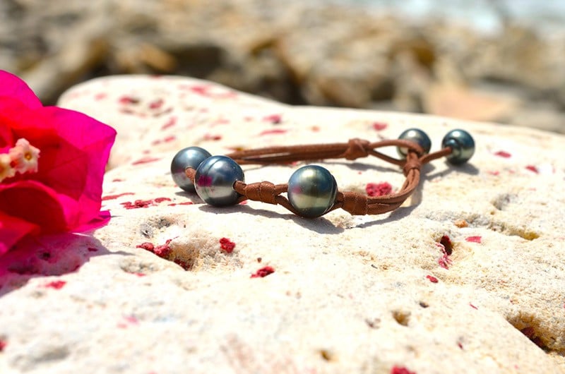 produit: Bracelet 3 Tahitian Pearls and Bows (11mm)