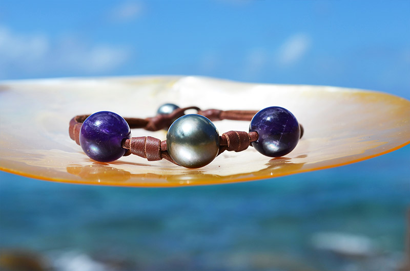 produit: LEATHER BRACELET WITH KNOTS WITH ITS TAHITIAN PEARLS AND AMETHYST (10MM)