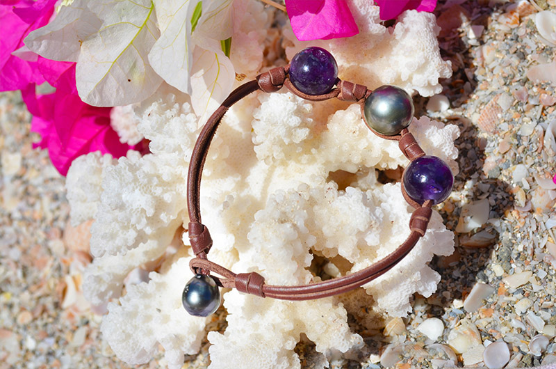 produit: LEATHER BRACELET WITH KNOTS WITH ITS TAHITIAN PEARLS AND AMETHYST (10MM)