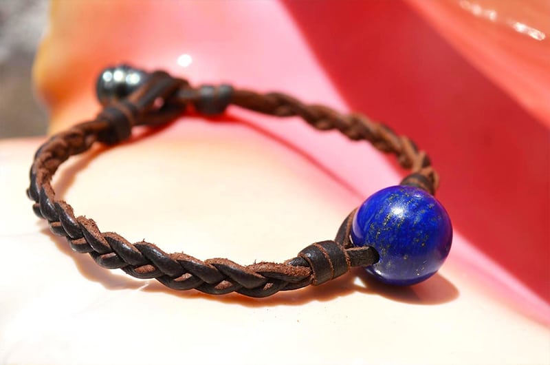 produit: Bracelet tressé Lapis Lazuli et perle de Tahiti