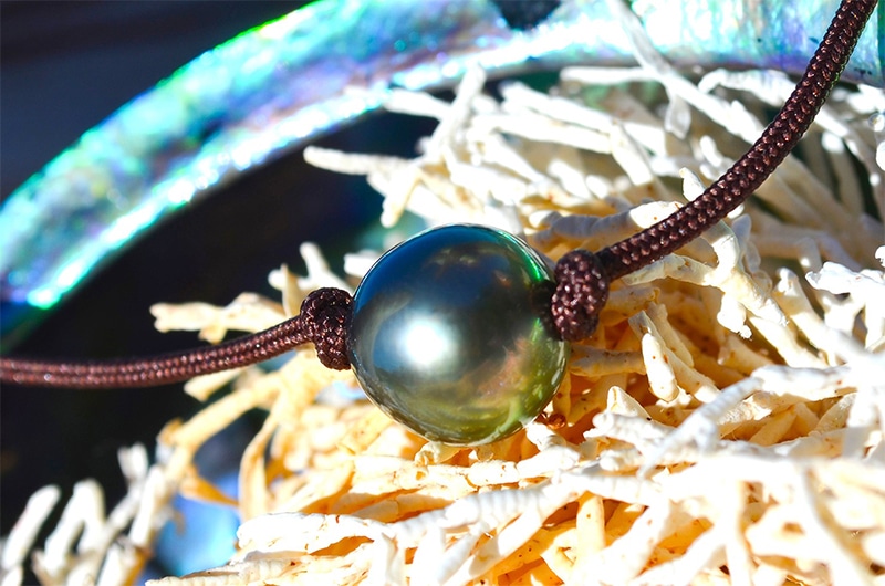 produit: Chocker Necklace 1 semi-round Tahitian Pearl (10mm)