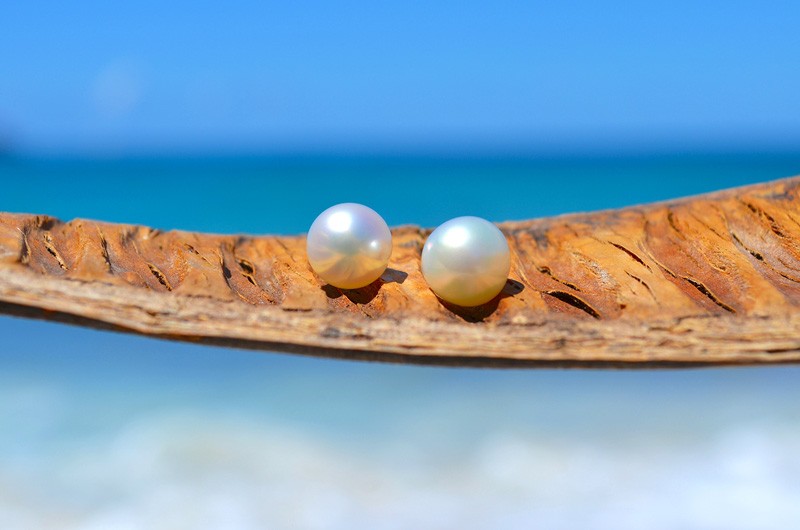 produit: Clous d'oreilles perles blanches d'Australie