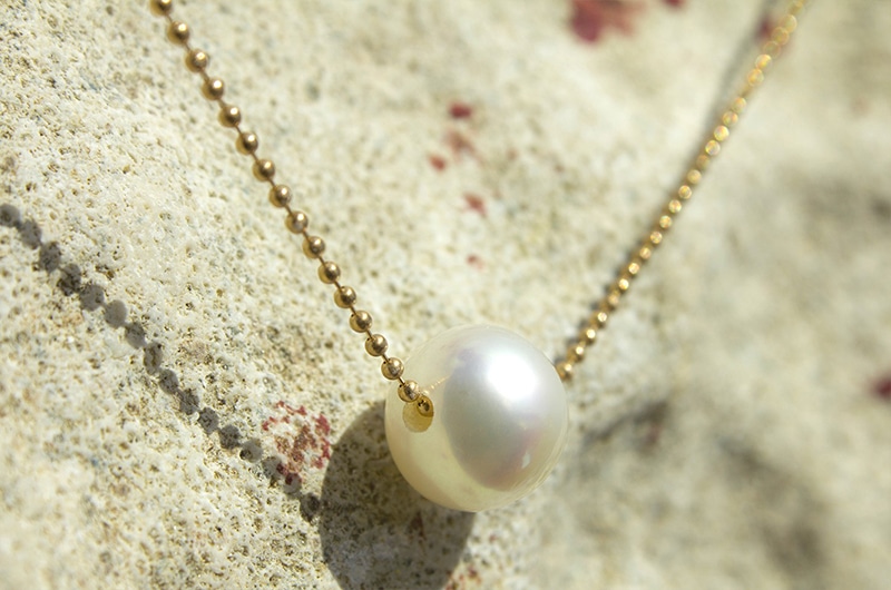 produit: Collier chaine Or et perle blanche d'Australie