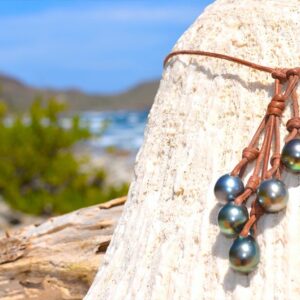 Collier Grappe de 5 Perles de Tahiti, seconde vue