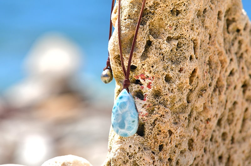 produit: Adjustable pendant necklace with Larimar and Tahitian pearl