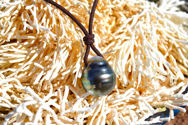 produit: Pendant necklace with 1 Tahitian pearl (13.5mm)