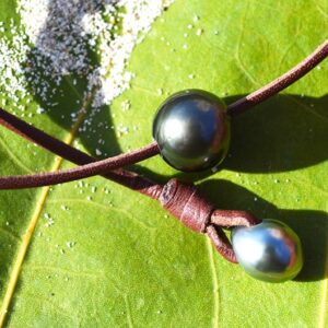 Choker Necklace with Tahitian Pearls, second view