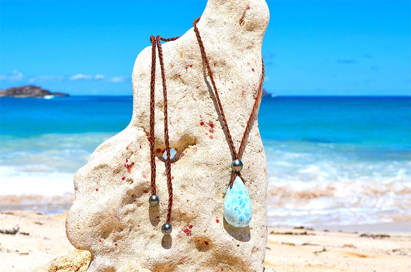 produit: Collier tressé Larimar et perles de Tahiti