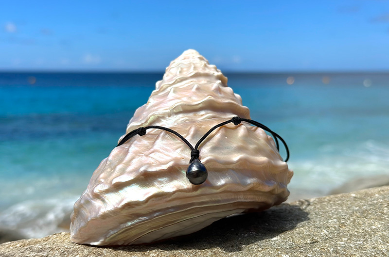 produit: Choker necklace with its circled Baroque Tahitian pearl