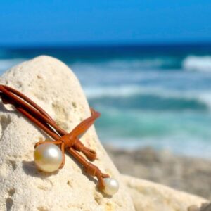 Pendant 1 Baroque Australian Pearl, second view