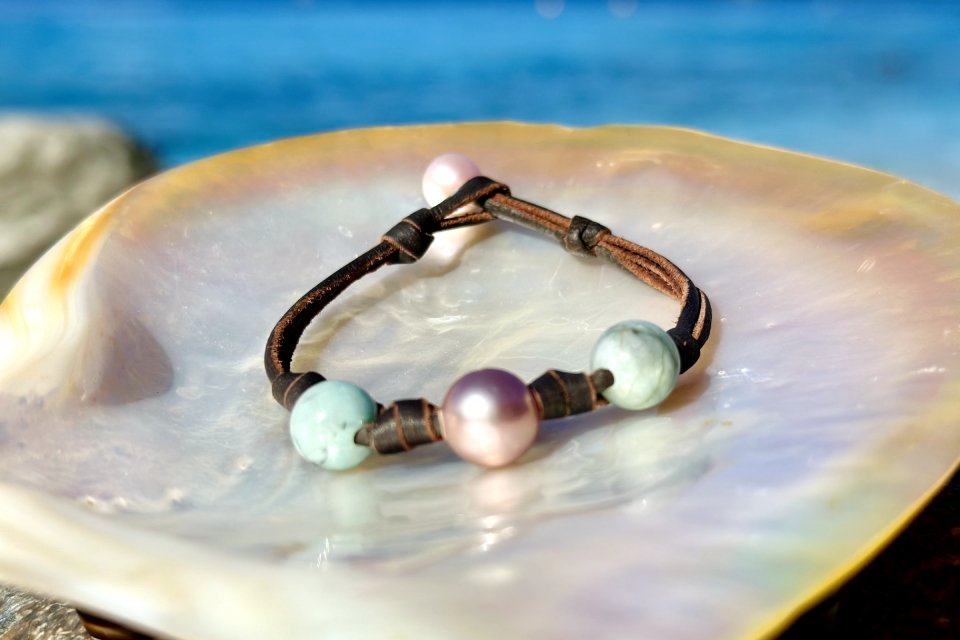 produit: Emerald Bracelet With a 11mm Pearl of Your Choice