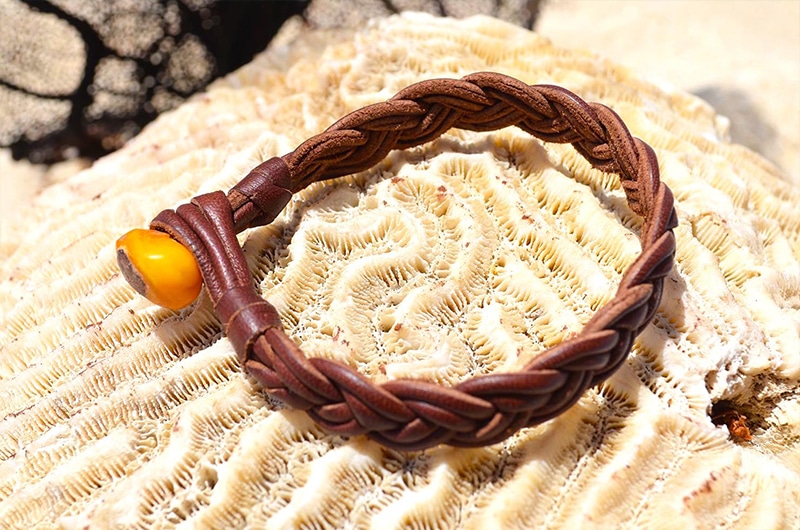 produit: Bracelet tressé ambre