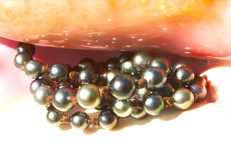 produit: Long Necklace 68 Tahitian Pearls