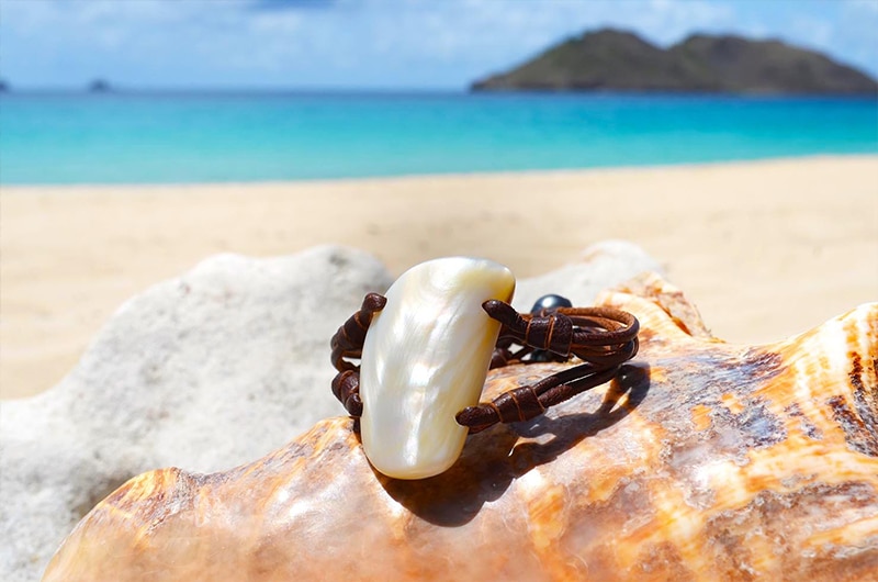 produit: Mother of pearl bracelet and Tahitian pearls